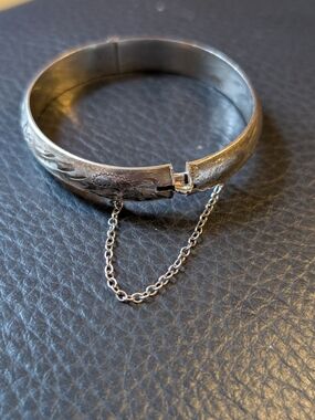 Vintage Etched Sterling Silver Child / Petite Bangle Bracelet Safety Chain 5cm